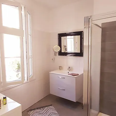 Апартаменти Bel F2 Pres De La