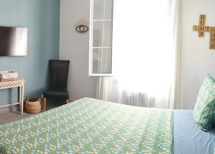 Bel F2 Pres De La * Ajaccio (Corsica)